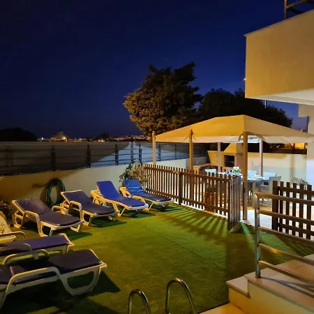 Cozy With Pool And Barbecue Vakantiehuis Albufeira