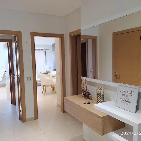 Cozy With Pool And Barbecue Ferienhaus