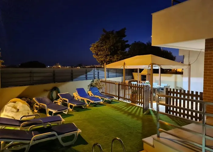 Cozy With Pool And Barbecue Дом отдыха Албуфейра