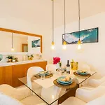 Cozy With Pool And Barbecue 펜션 알부페이라